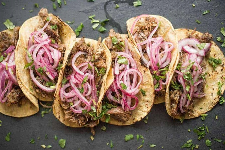 ポークほろほろ煮のタコス(Carnitas、プルドポーク)