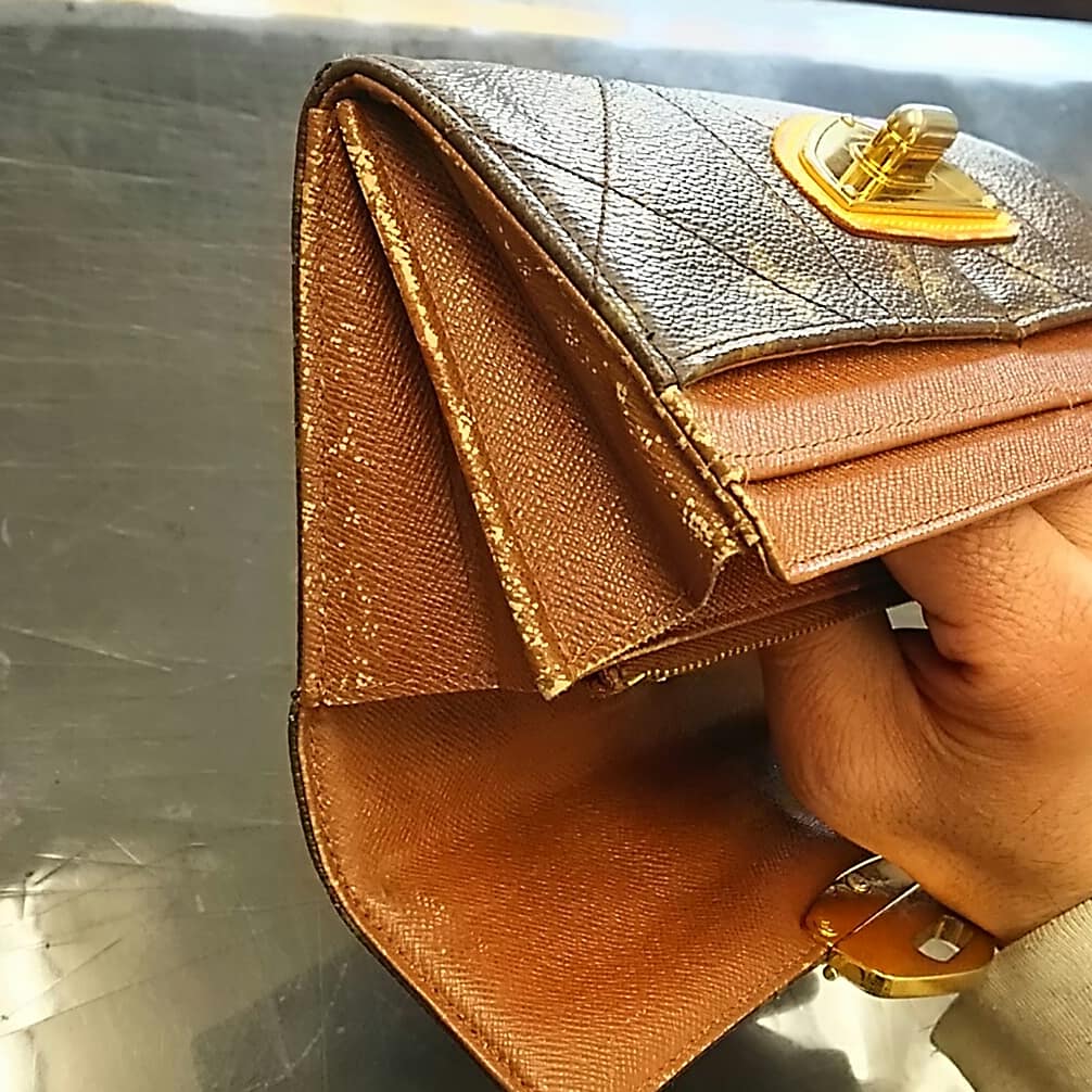 ルイヴィトンの財布の色補修