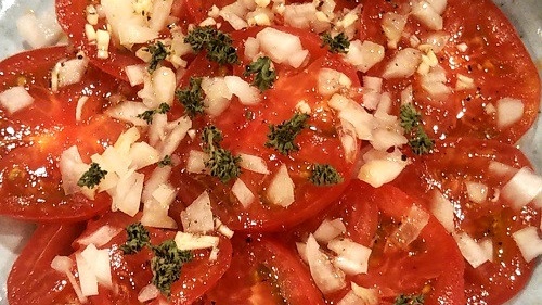 Paradajz salata(パラダイズ・サラータ) / トマトサラダ