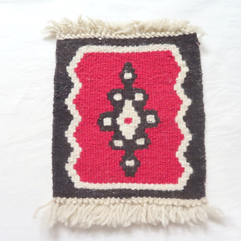 【online shop】新商品のお知らせ セルビア製手織り キリムラグＣ