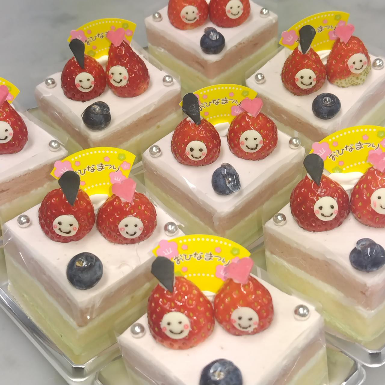 ひな祭りのプティガトー　販売中