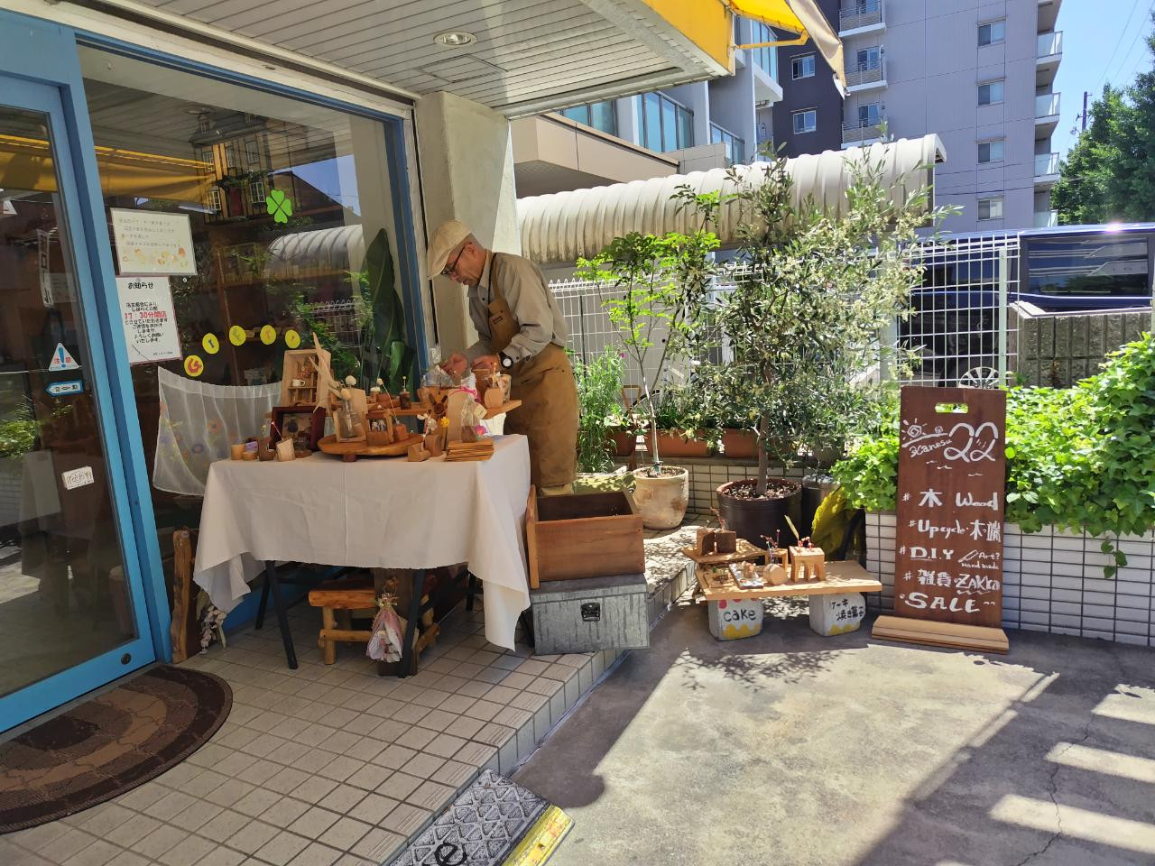 母の日限定ケーキ＆木の雑貨市