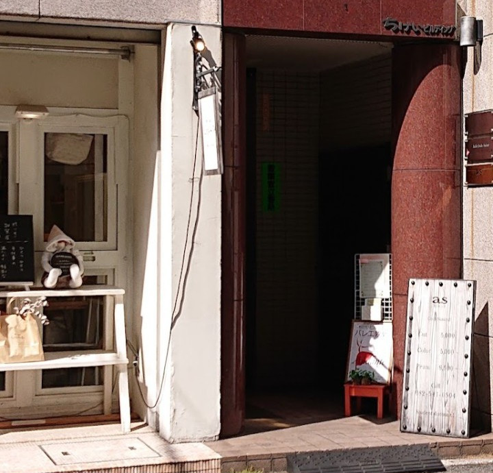 スタジオビル入口