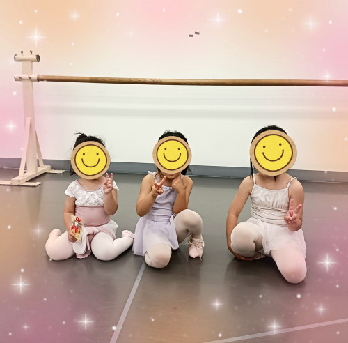 幼児クラス　出席カードがいっぱいになったご褒美のクマさんマドレーヌと一緒に