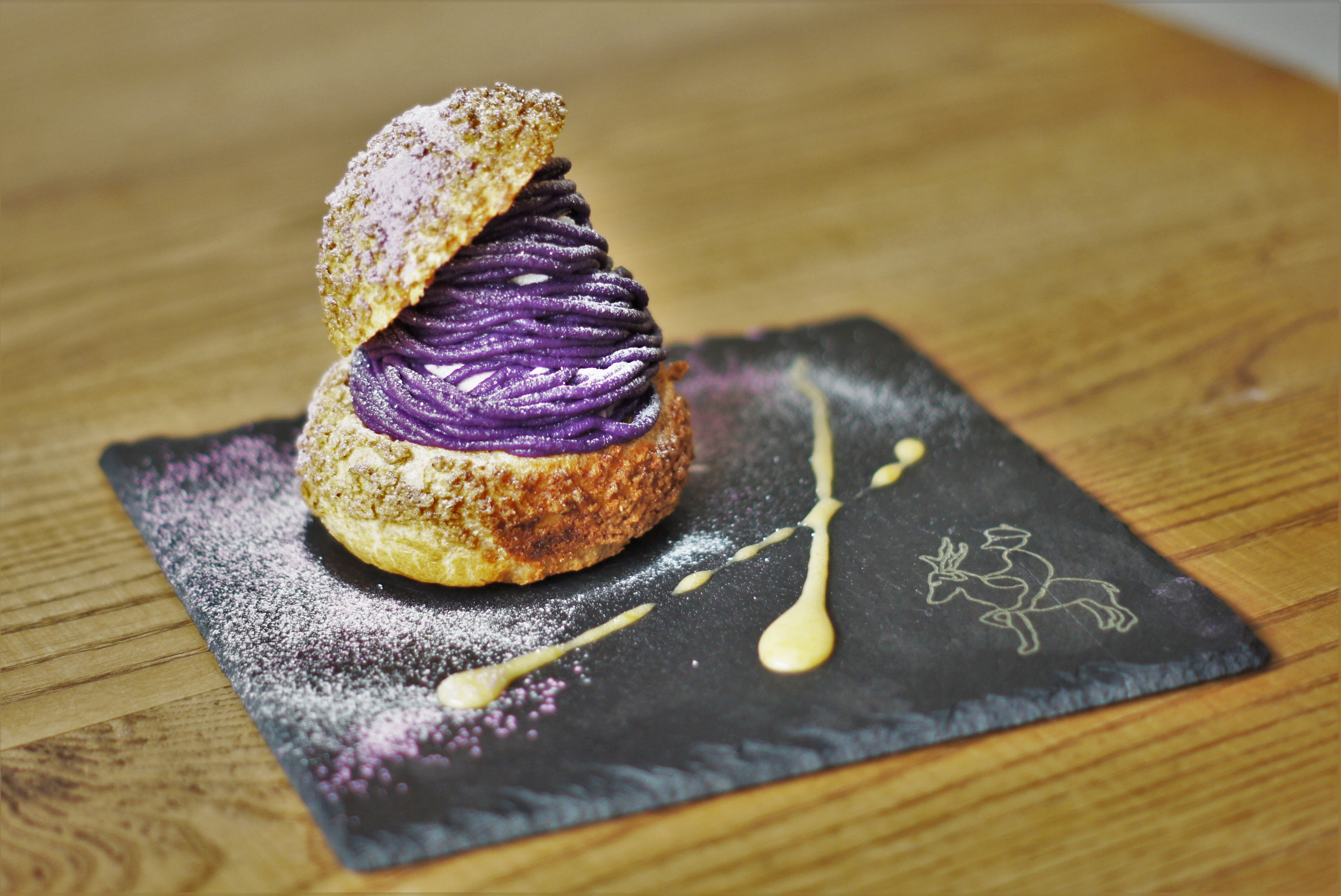 紫芋のシューモンブラン.jpg