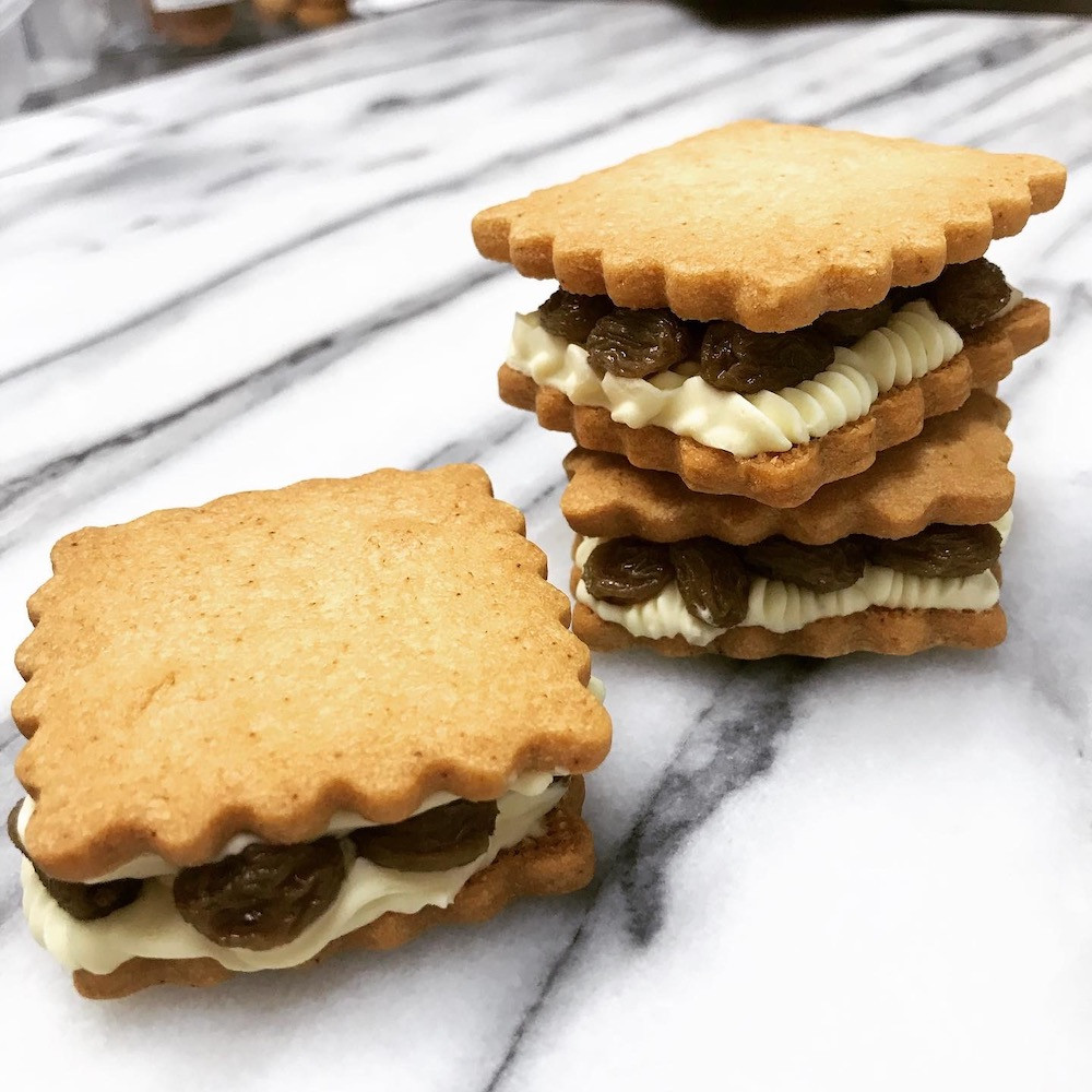レーズンバターサンド