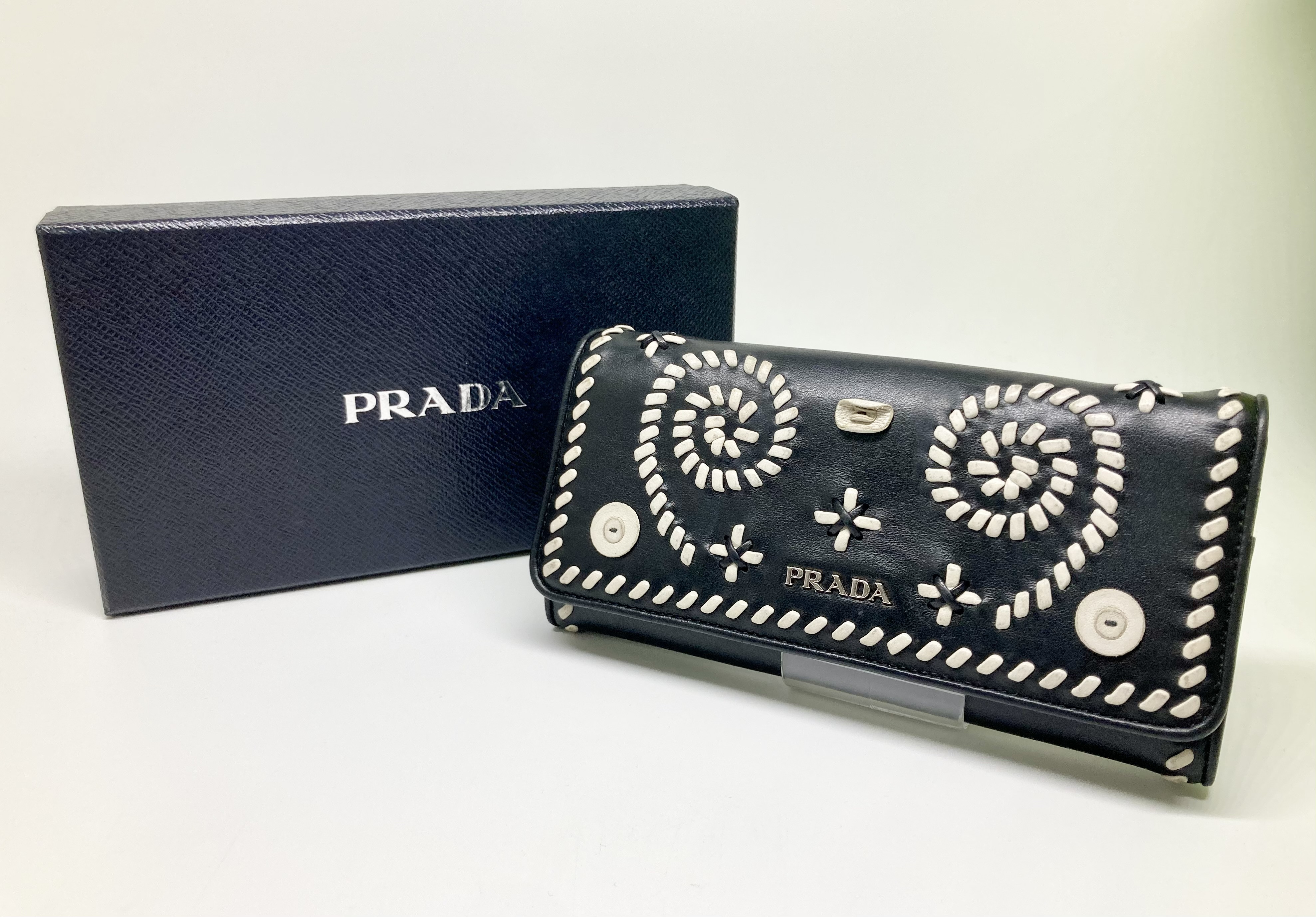 プラダ長財布👛お買取いたしました✨ウエストヴィレッジ野方店🎃