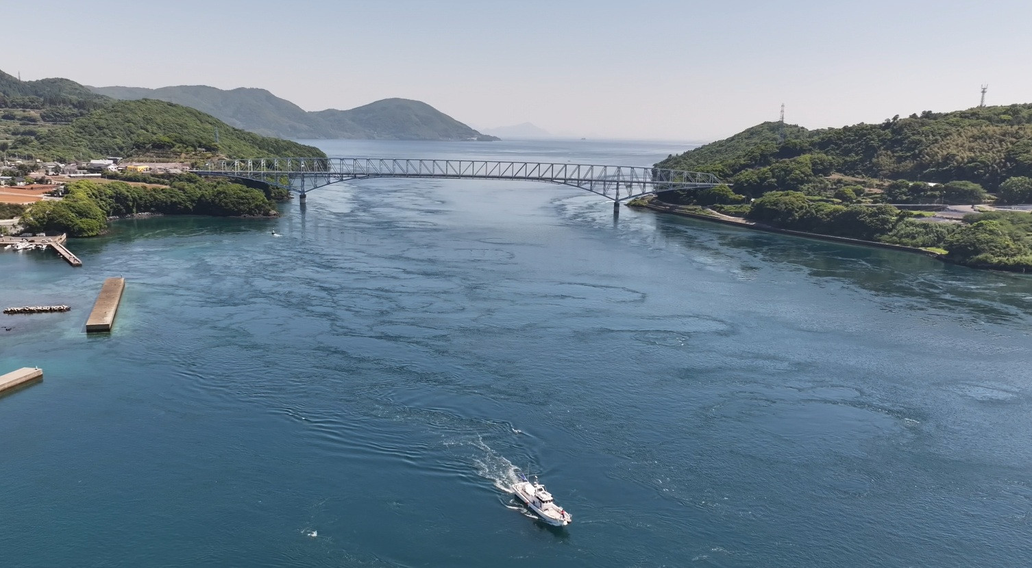 バラエティー番組海上ロケ