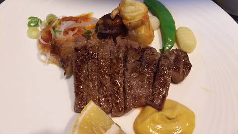 ステーキ・イメージ.jpg