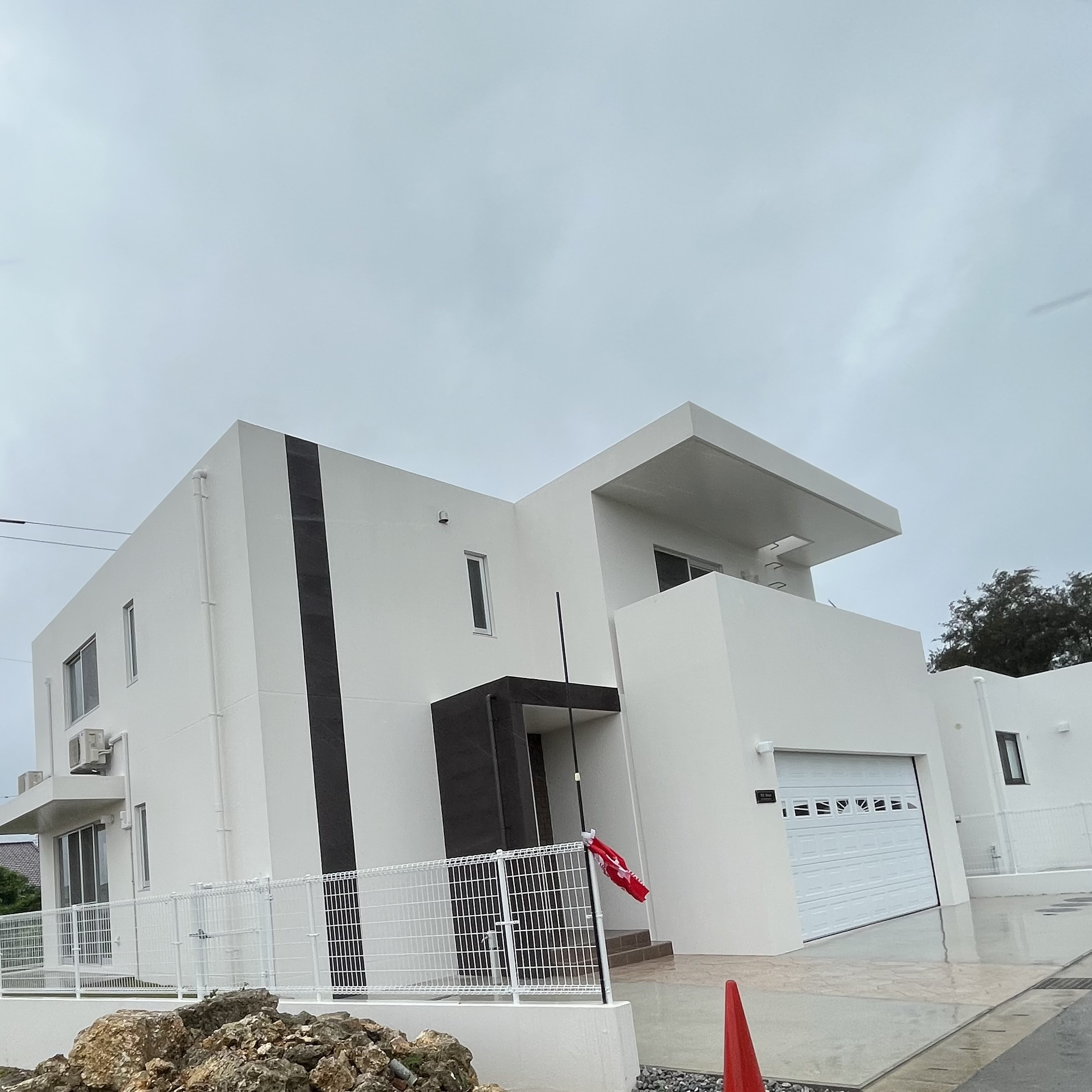 MK HOUSE