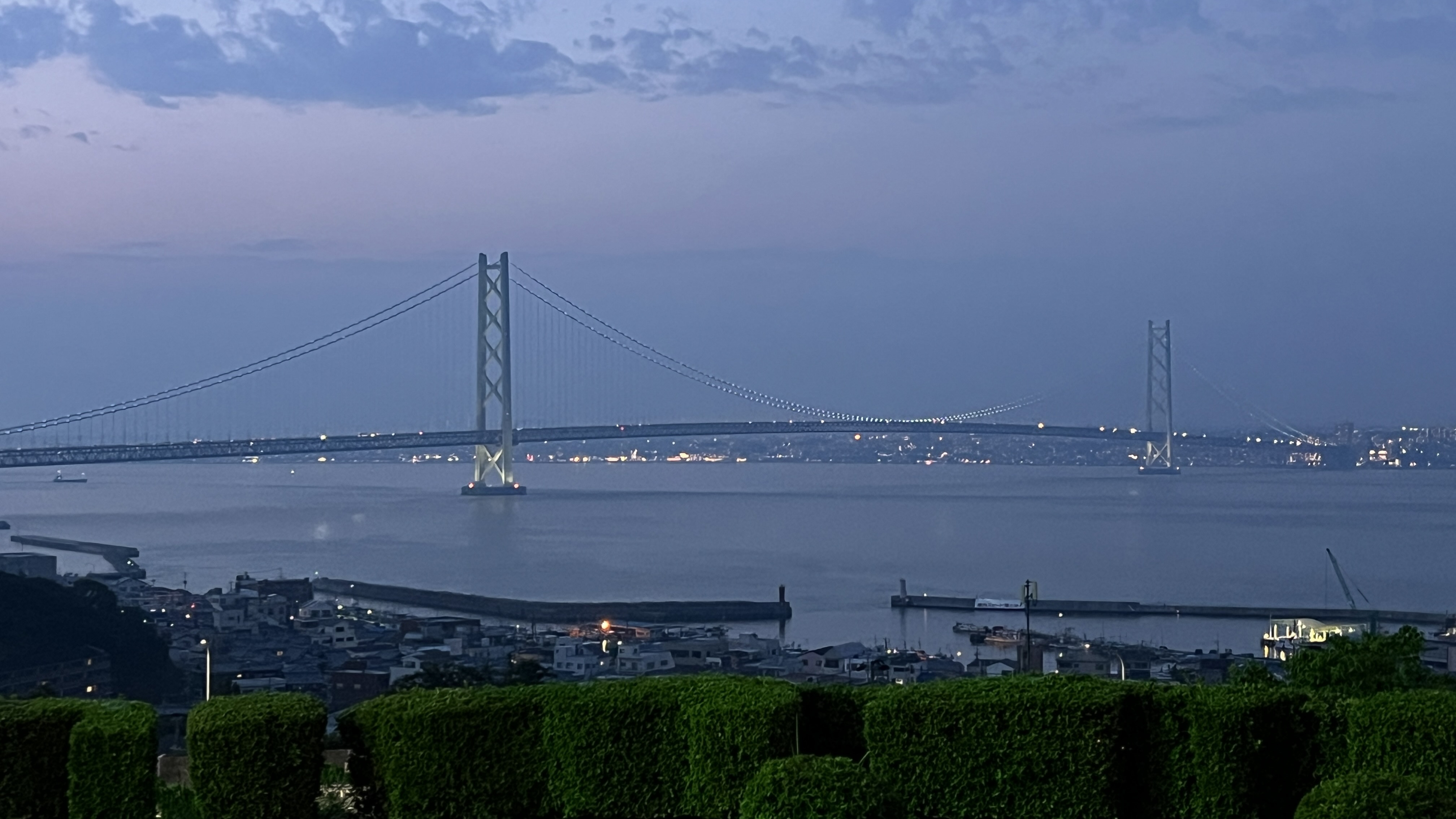 akashi bridge.jpg
