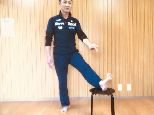 太もも裏側(ハムストリングス)のストレッチ