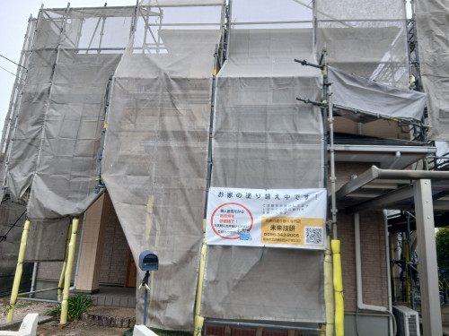 北区f様邸 外壁、屋根塗装始まりました!まずは足場組立です