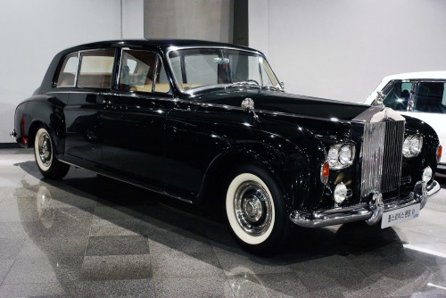 ■<3月コラム>ロールスロイスでVIPを送り迎え!運転手に求められる心配りとは?