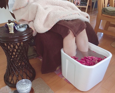 炭酸泉入り足湯が気持ちいい♨こだわり足湯のヒミツ☆