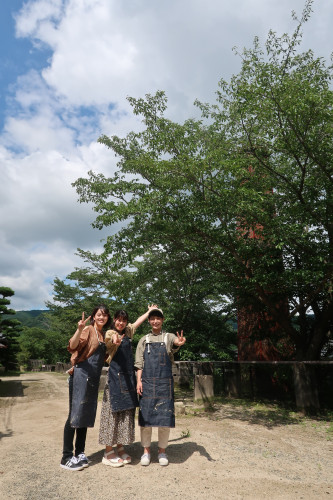 佐大、仲良し3人組ろくろ体験記