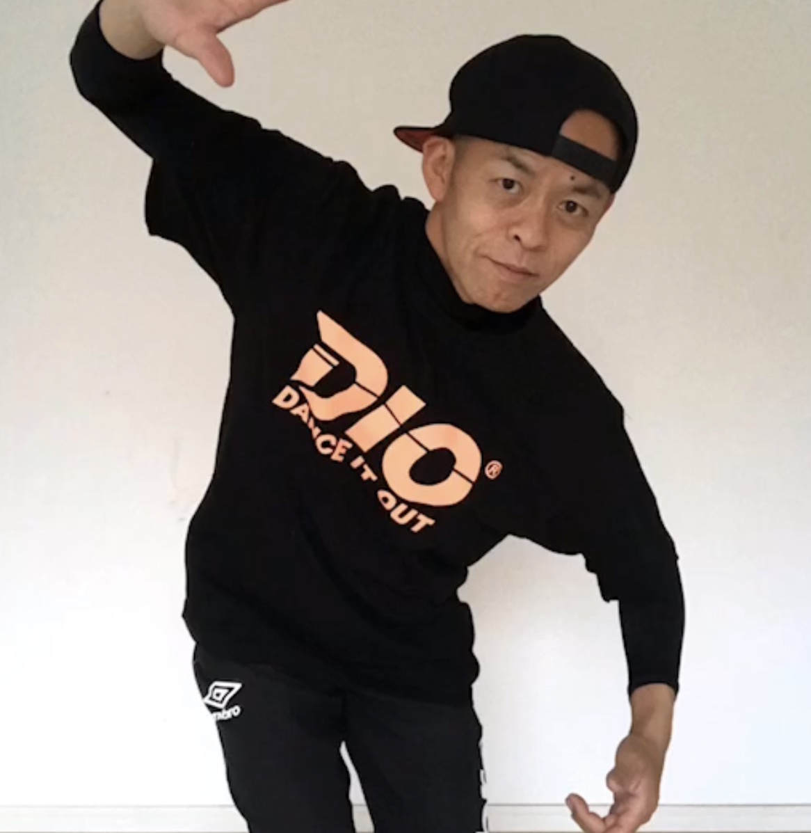 DIOオリジナルTシャツ