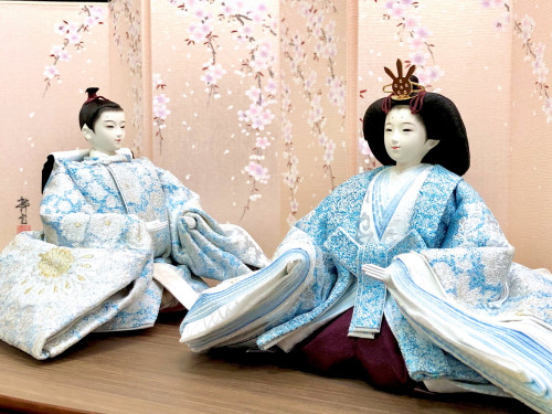 ひな人形を展示いたしました