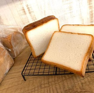 自然栽培米粉、農薬化学肥料不使用の米粉100%でお作りする グルテンフリー＆ヴィーガンの米粉パン