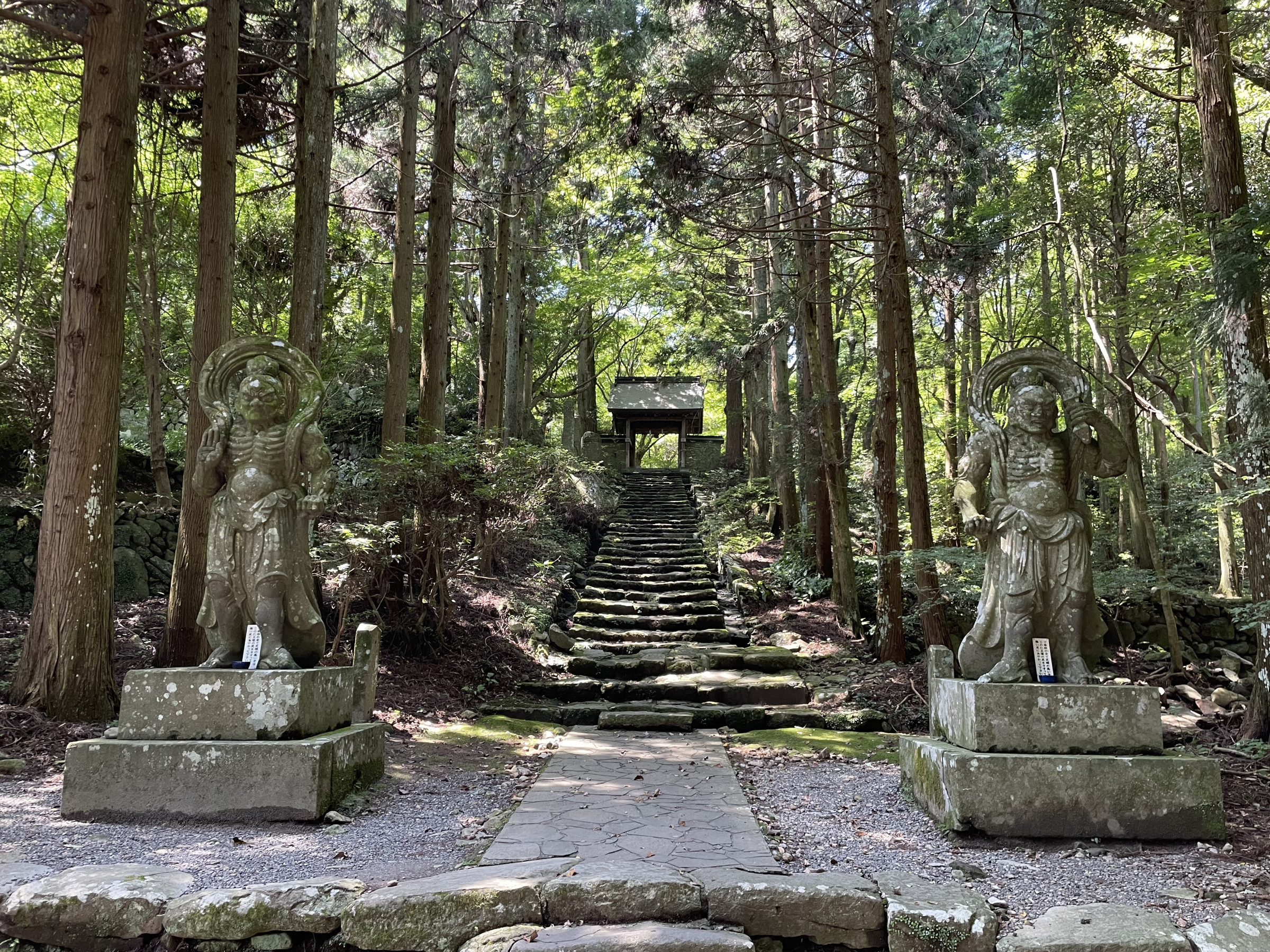 両子寺仁王像