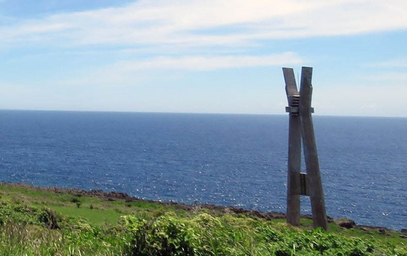 徳之島の最西端・犬田布岬の風景です