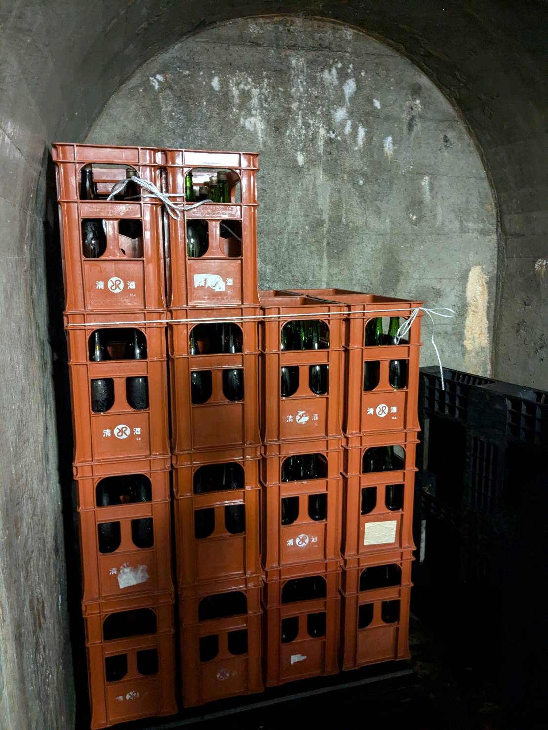 矢作ダム貯蔵酒2025年度分の搬入を行いました!