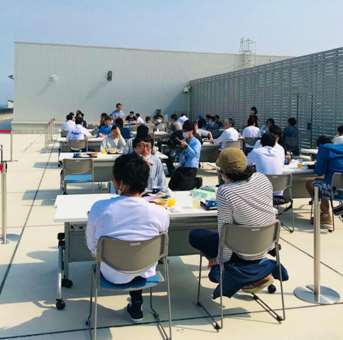 展望デッキで乾杯!!