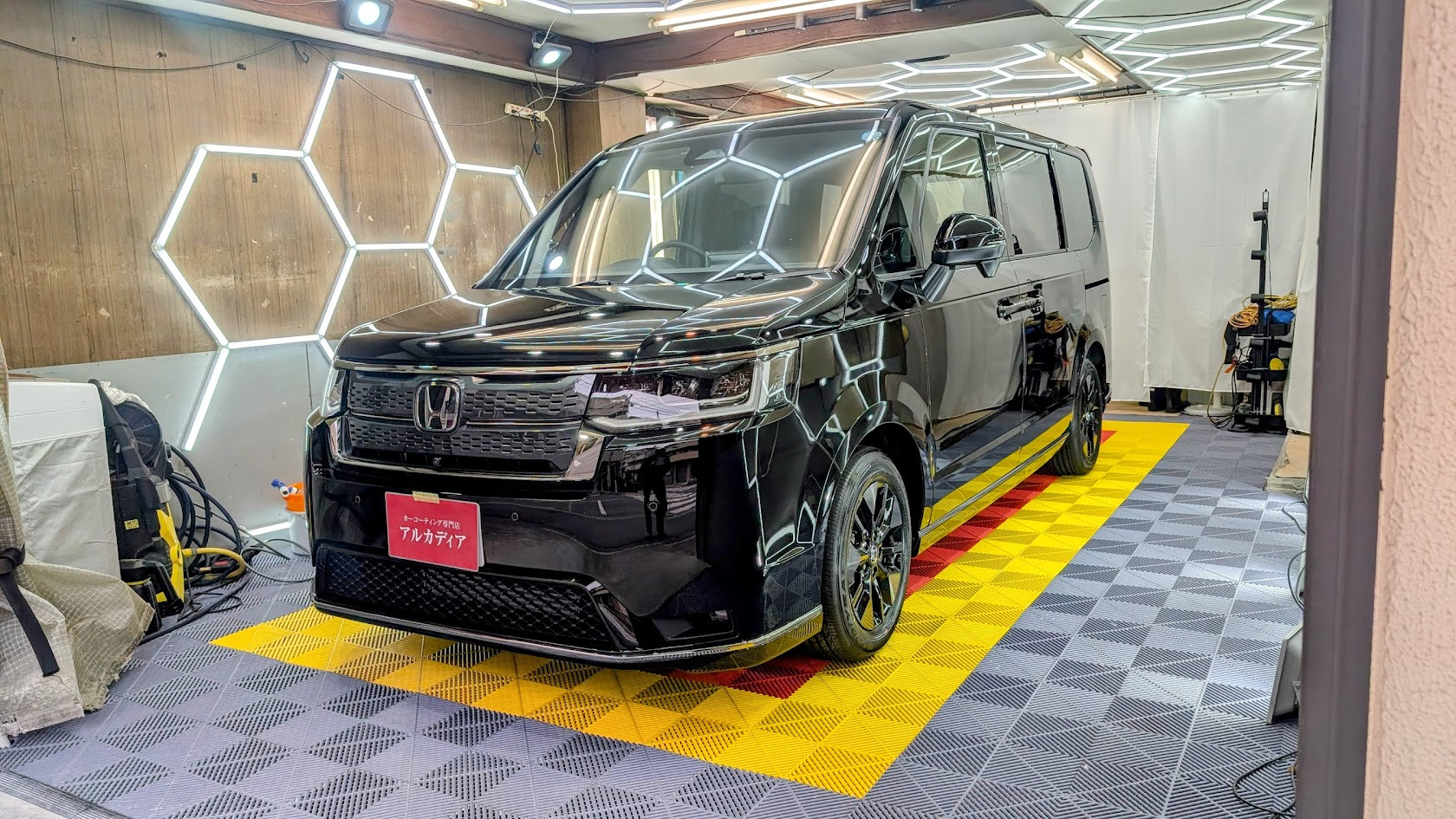 ホンダ・ステップワゴン(新車コース) エシュロン親水コーティング 東京都板橋区からお越しいただきました