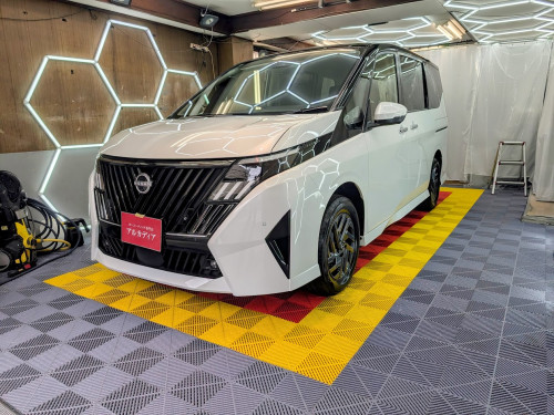 日産・セレナ(新車コース) トヨタ・ヴォクシー(新車コース) G’ZOXガードグレイズ 東京都板橋区からお越しいただきました