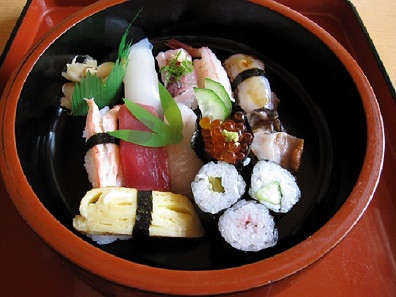 『新鮮地魚と細巻き』のお寿司