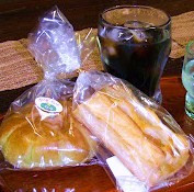 「おいしいパンとコーヒー」