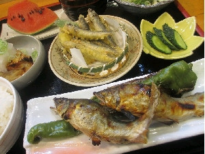 ★鮎定食1500円(税別)★