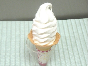 ソフトクリーム（200円）
