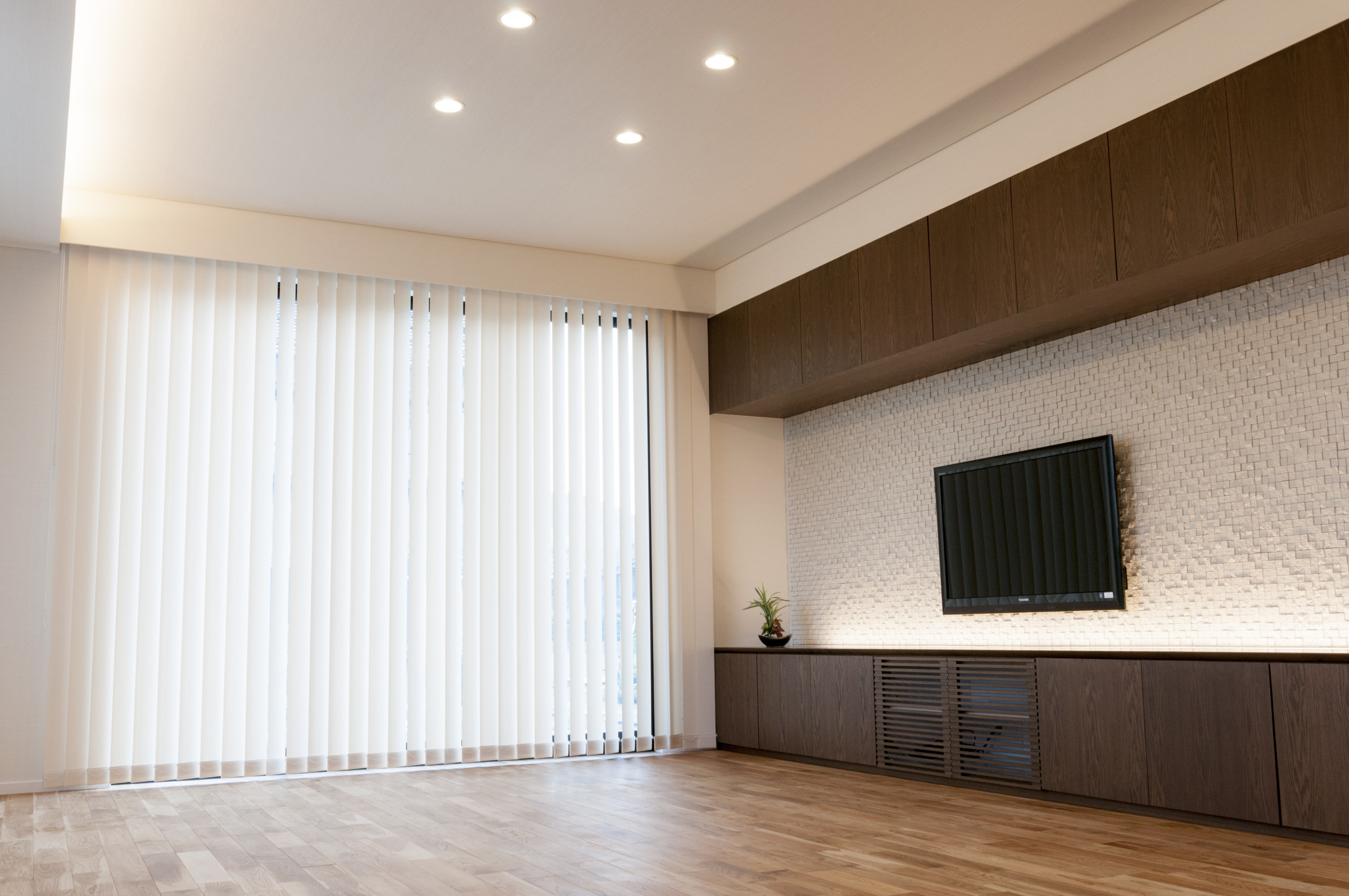 デザインはシンプルに照明やお客様が配置される家具が映えるように設計する事をこころがけています