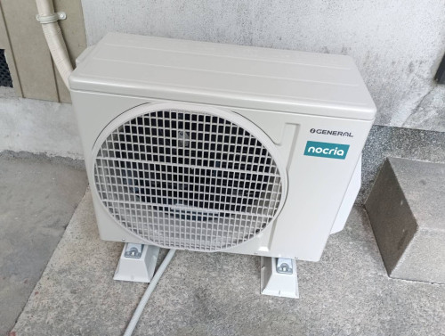 小さい富士通室外機.JPG