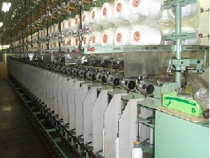 稼動中の合撚機