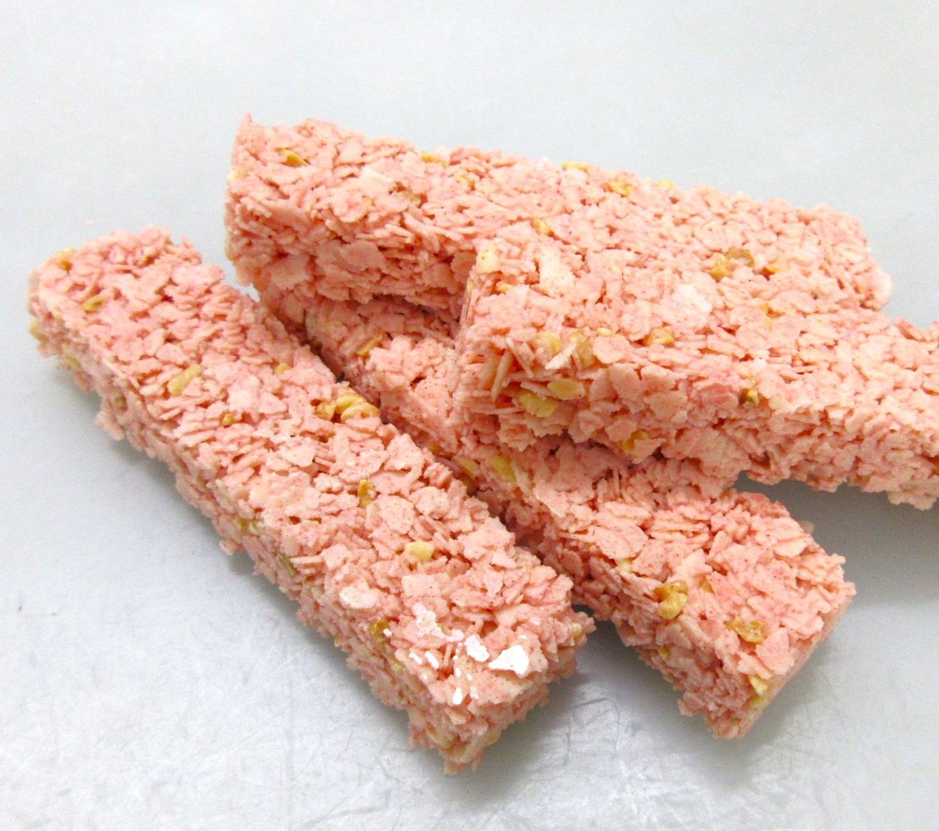 苺チョコフレークバー.人気です('◇')ゞ苺１袋５５０円(税込594円)