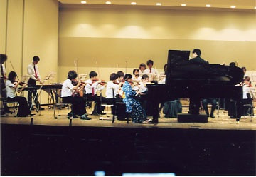 2002akinoconcert.jpg