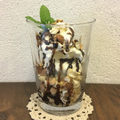 アイスクリーム付きデザート