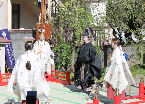 14日 宵宮祭・15日 例祭 神幸祭 ・16日 後宮祭