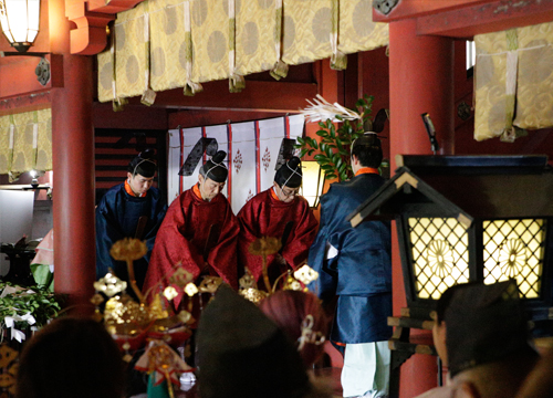 14日 宵宮祭・15日 例祭 神幸祭 ・16日 後宮祭