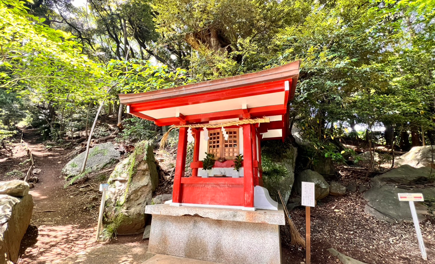白山神社