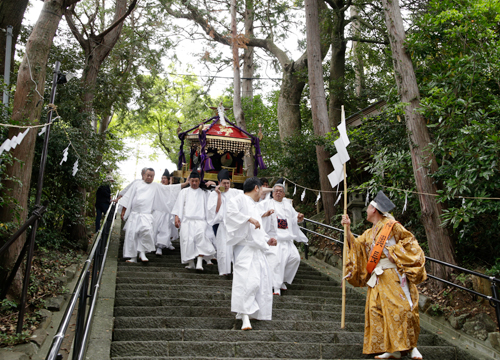 14日 宵宮祭・15日 例祭 神幸祭 ・16日