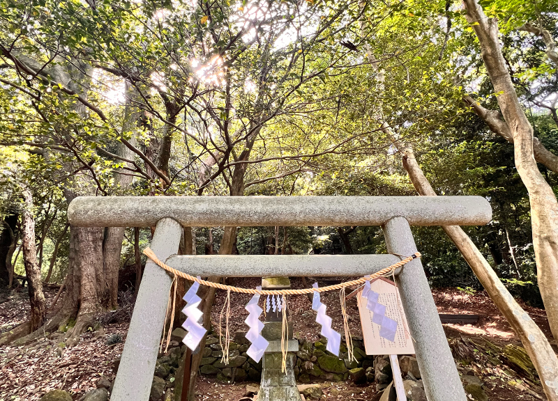 結明神本社