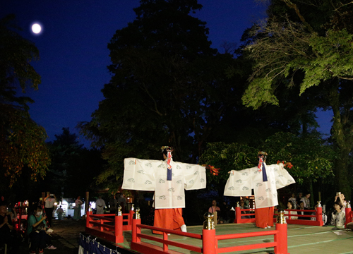 24日 仲秋前夜祭、25日 仲秋の名月 伊豆山歌会 ・ 観月祭が斎行されました。