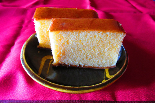 かど屋「特誂カスティラ」溢れる喉ごし