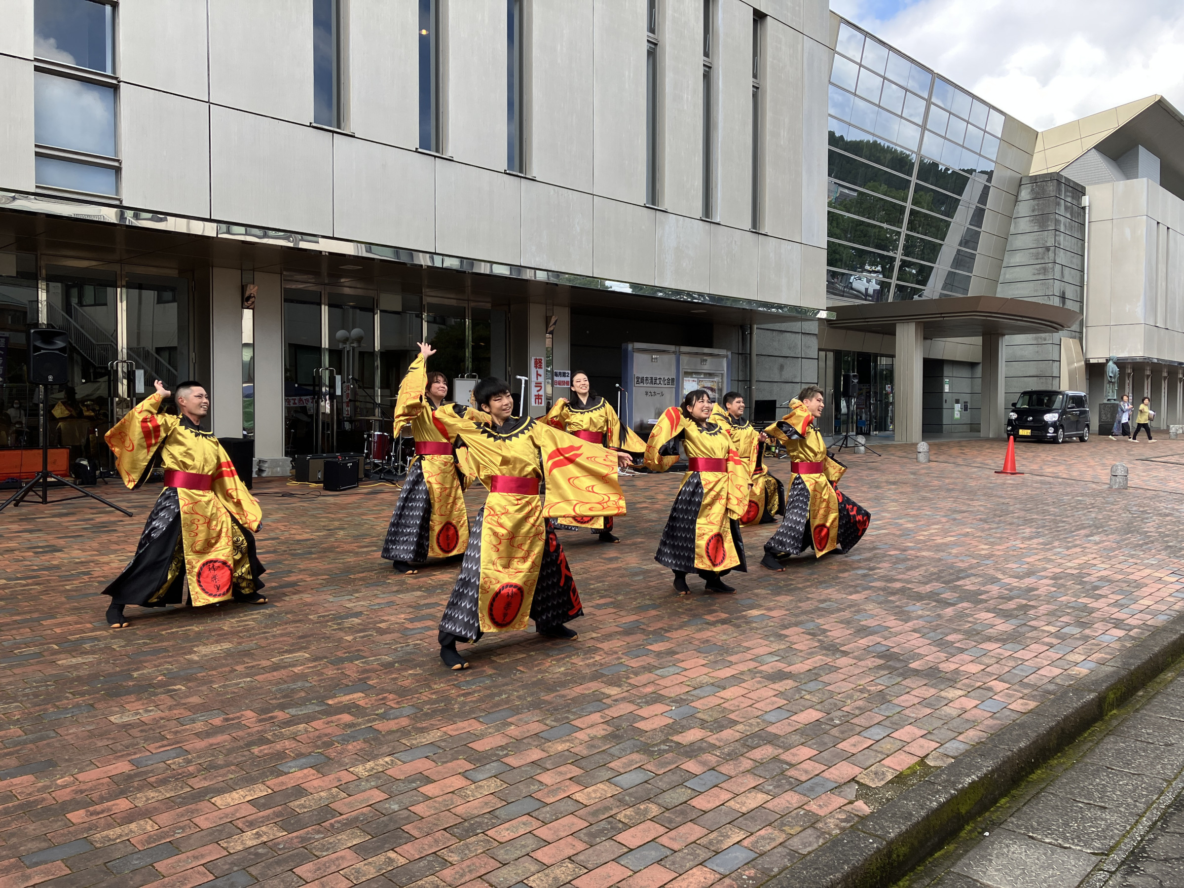 よさこいチーム「神楽里」