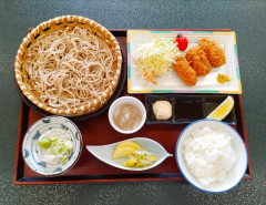 十割そばとカキフライセット.JPG