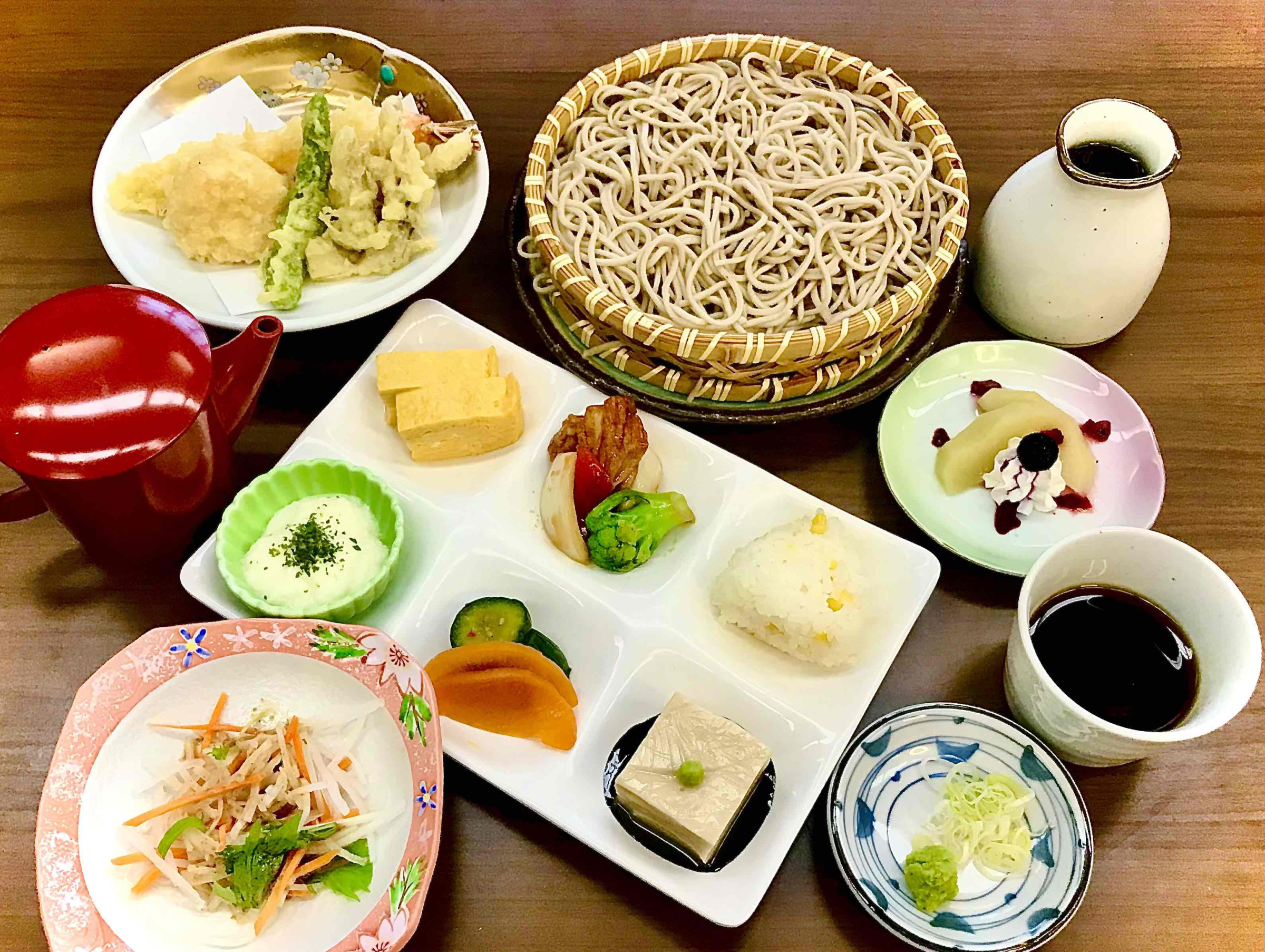 お気軽ランチ　コーヒー無料‼