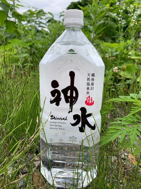 天然温泉水　神水　２Ｌ